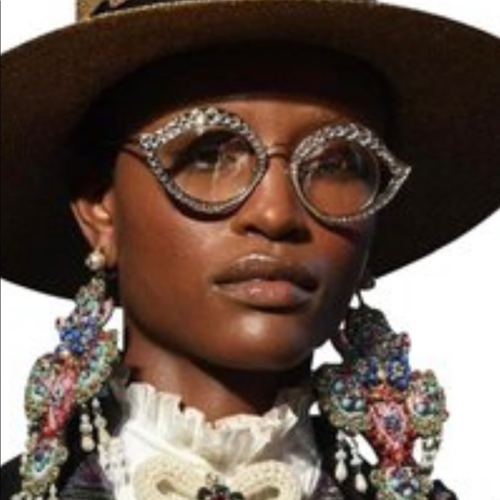 Gucci Lips Pink Crystal Cat Eye Sunglasses. Gold Metal Frame. Clear Lens. NEW